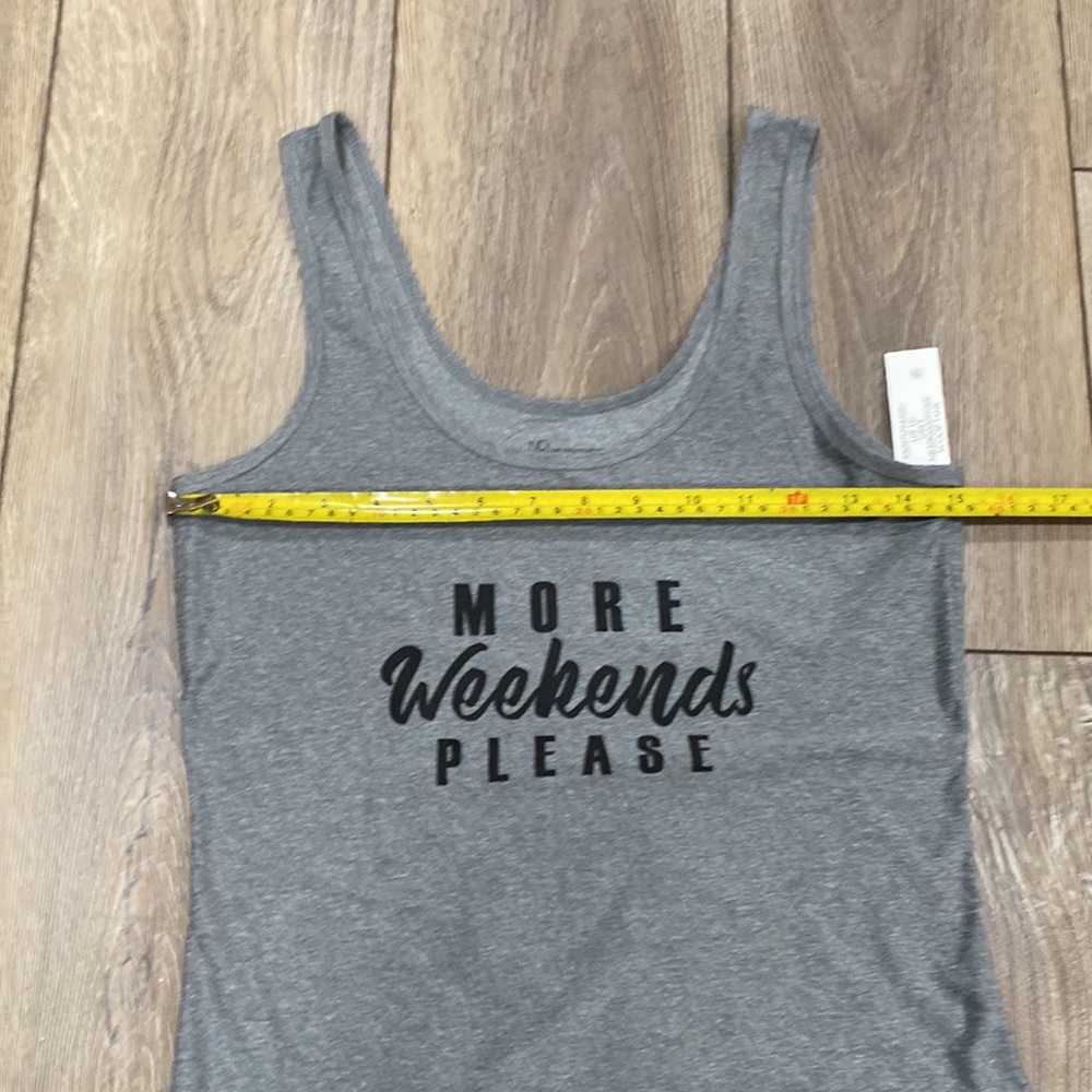 ”MORE WEEKENDS PLEASE” Gray Graphic Tank - Picture 4 of 10